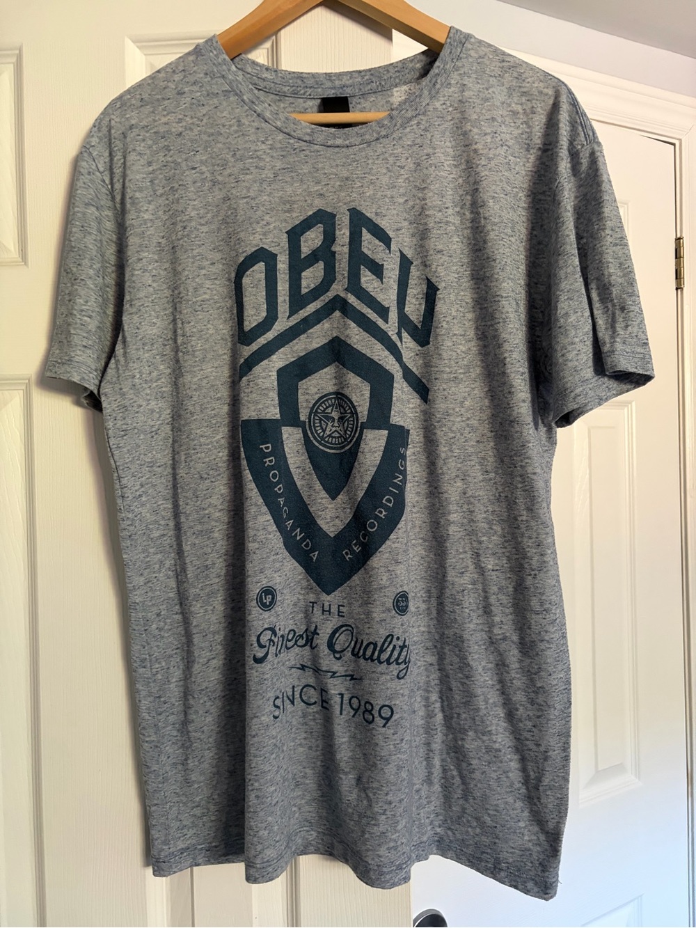 Obey Men Medium Tshirt